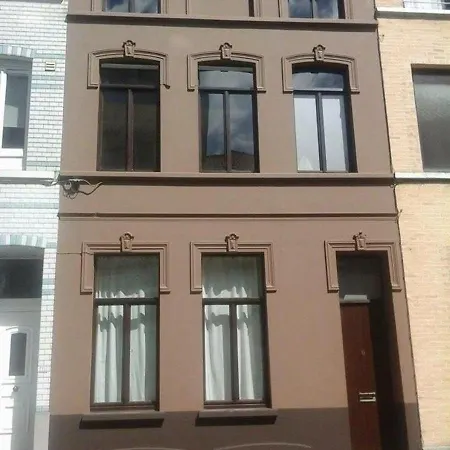 Séjour chez l'habitant Budget-room 2p *