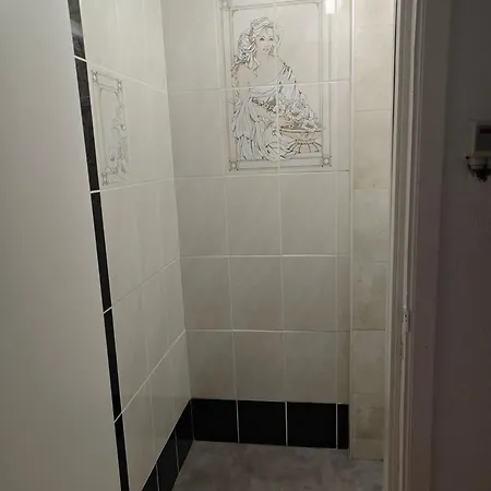 Séjour chez l'habitant Budget-room 2p *