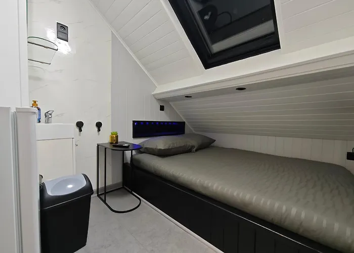 Séjour chez l'habitant Budget-room 2p *